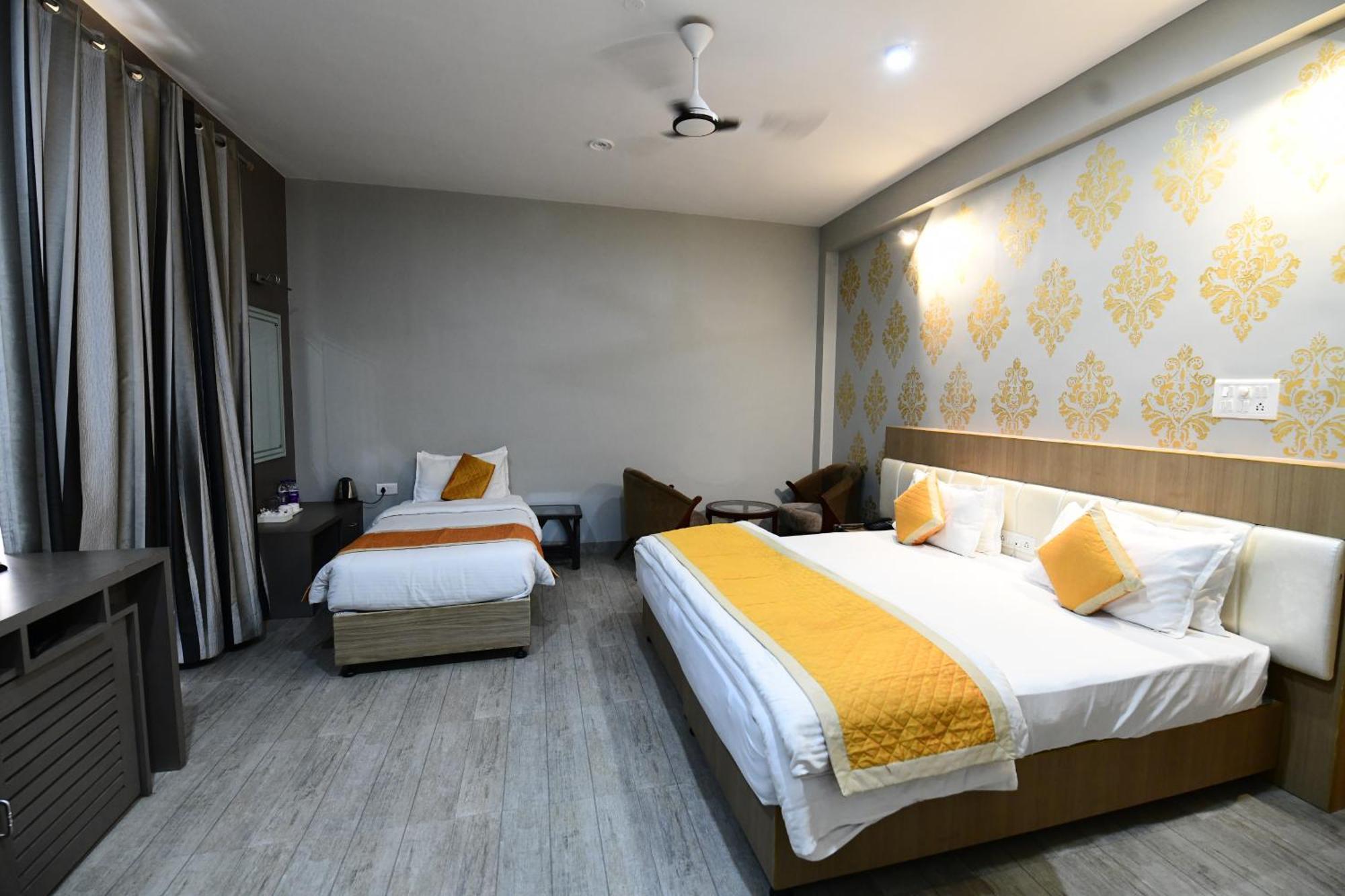 Hotel Jataka Inn Bodh Gaya Exterior photo